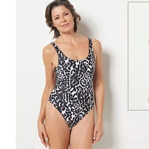Attitudes by Renee Reversible Black/ Animal Print Swimsuit Sz 2X